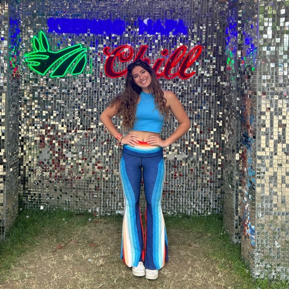 Meet the Posher Other - Meet your Posher, Elana